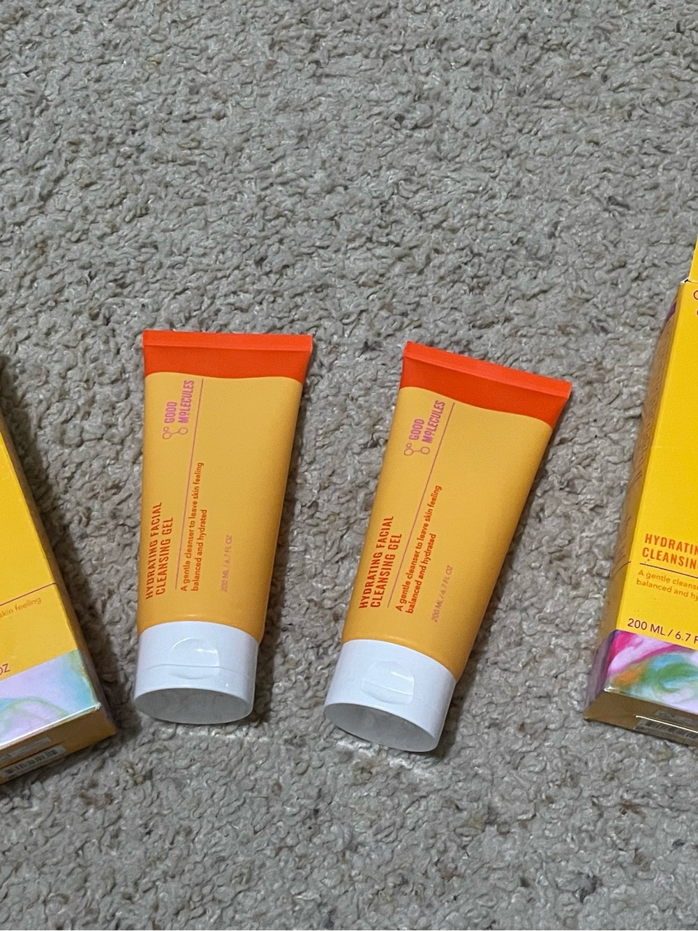 2 Good Molecules Hydrating Facial Cleansing Gel